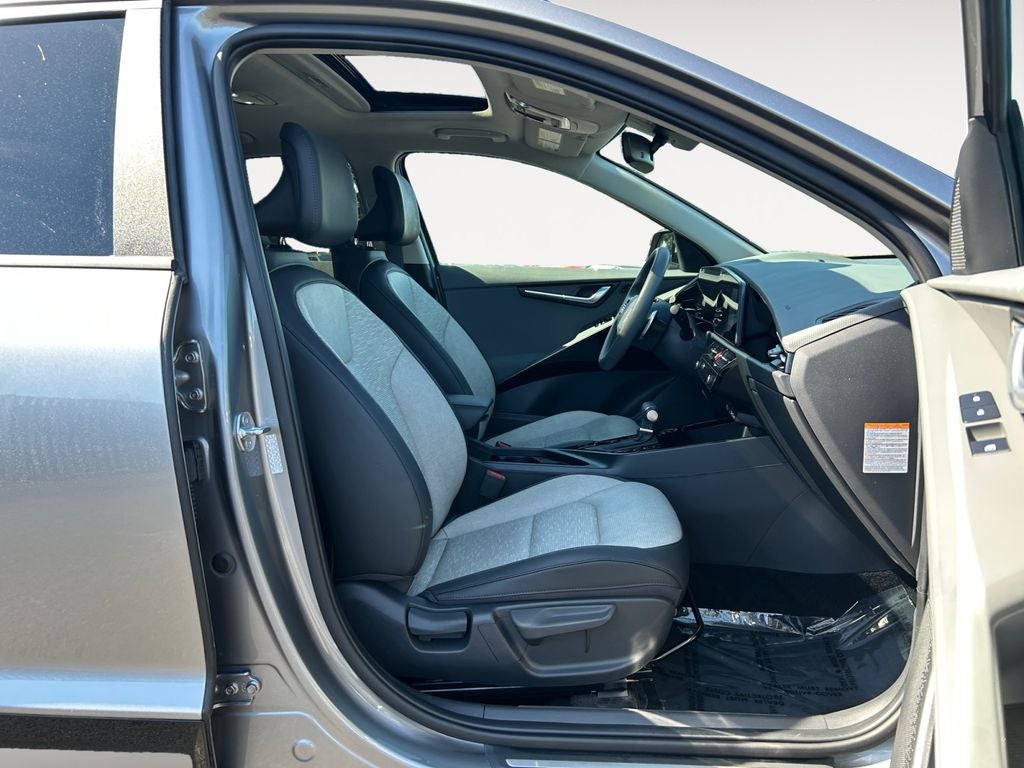 2024 Kia Niro SX