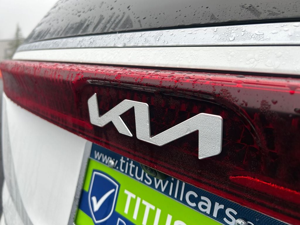 2024 Kia Carnival LX