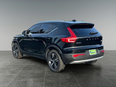 2023 Volvo XC40 B5 Plus Bright Theme