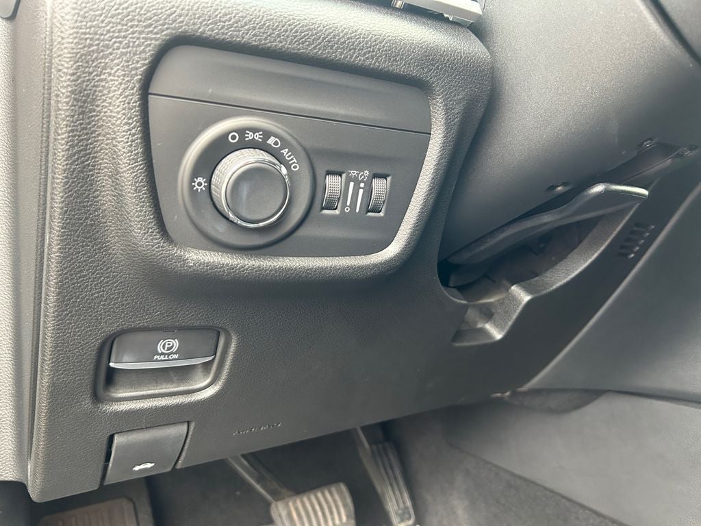 2022 Jeep Grand Cherokee L Altitude