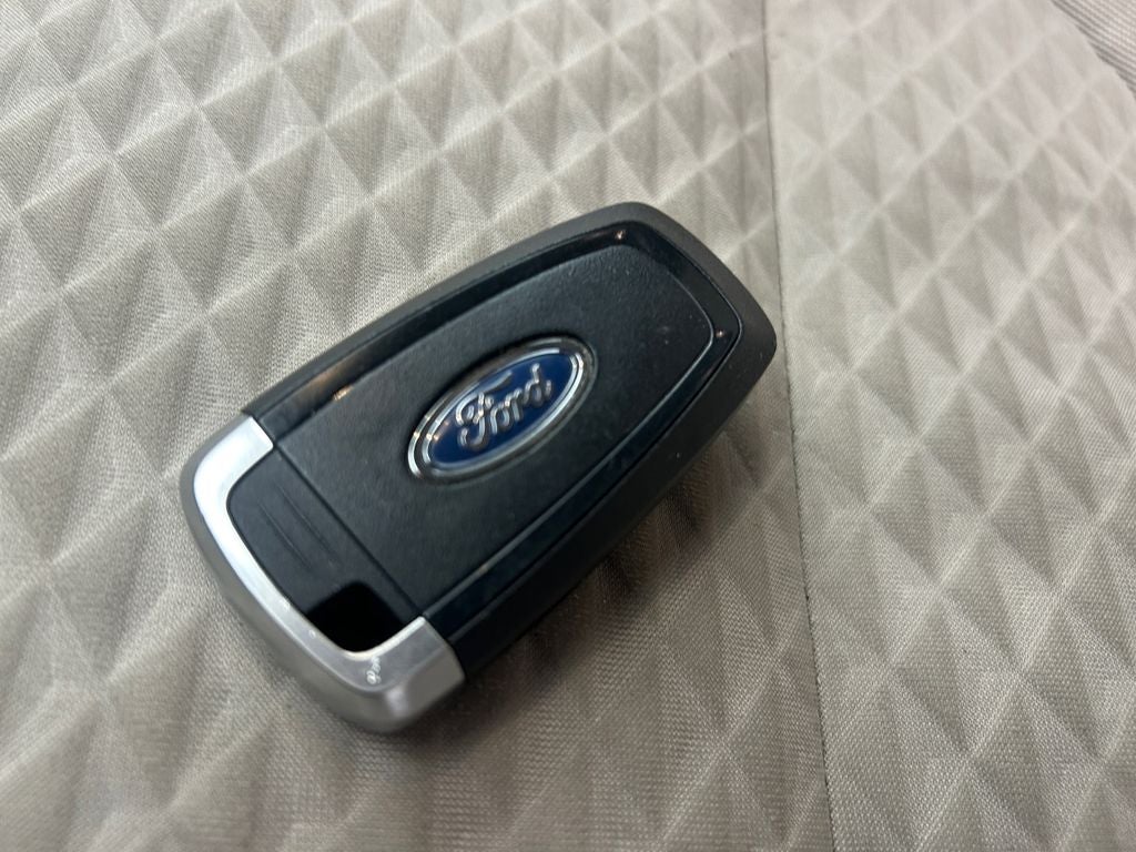 2022 Ford Escape SE Hybrid