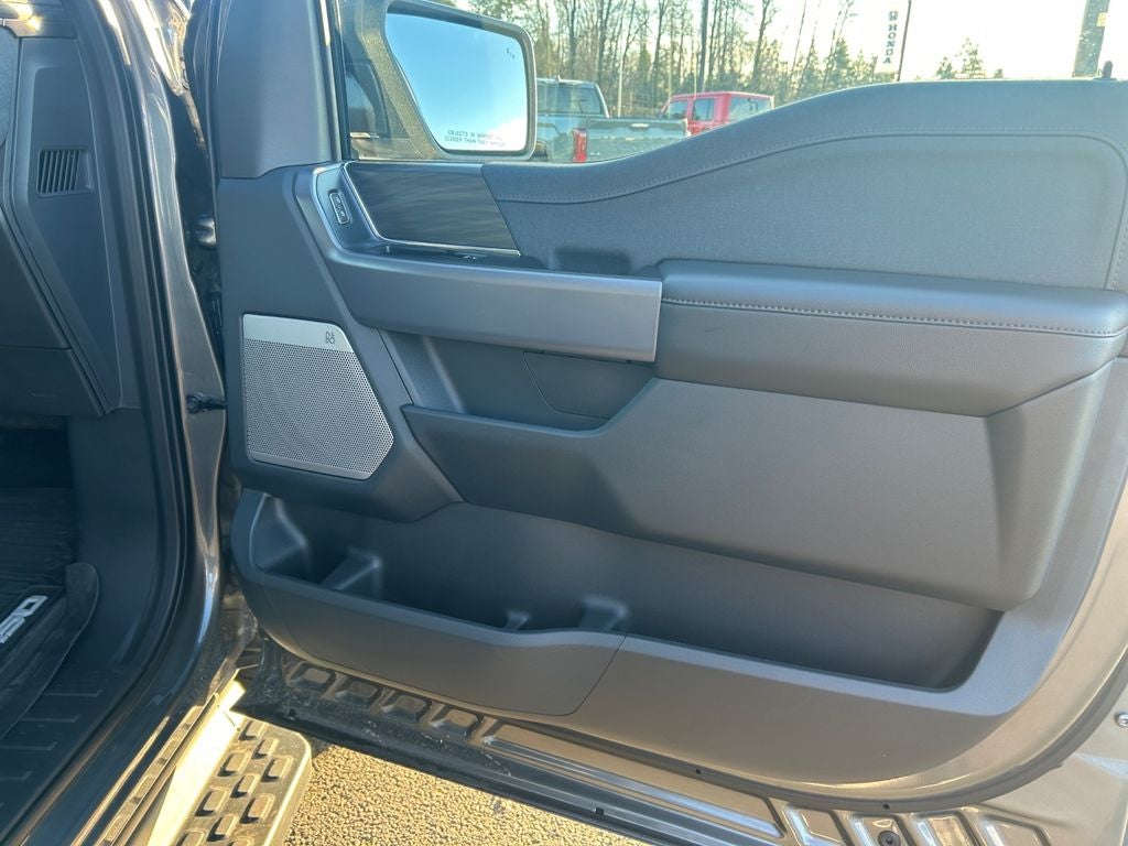 2025 Ford F-150 Lightning Lariat Lifted