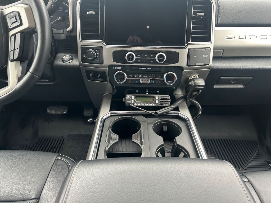 2022 Ford F-350SD Lariat