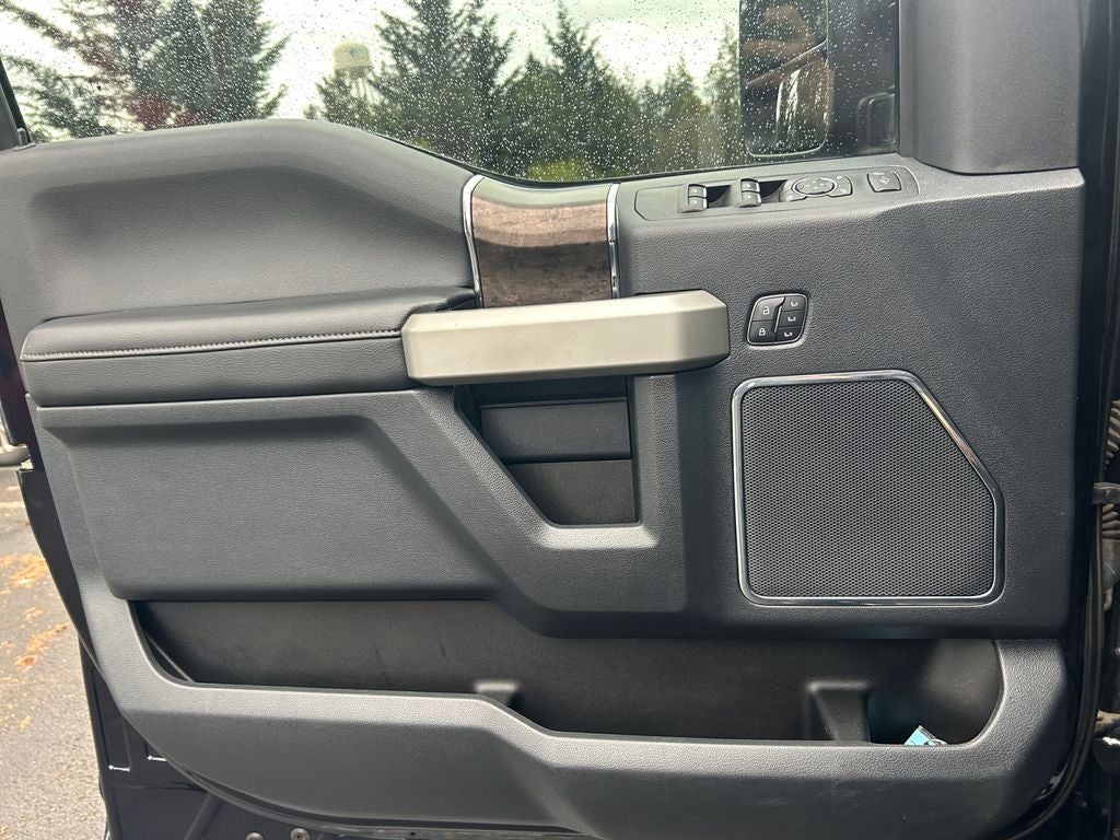 2022 Ford F-350SD Lariat