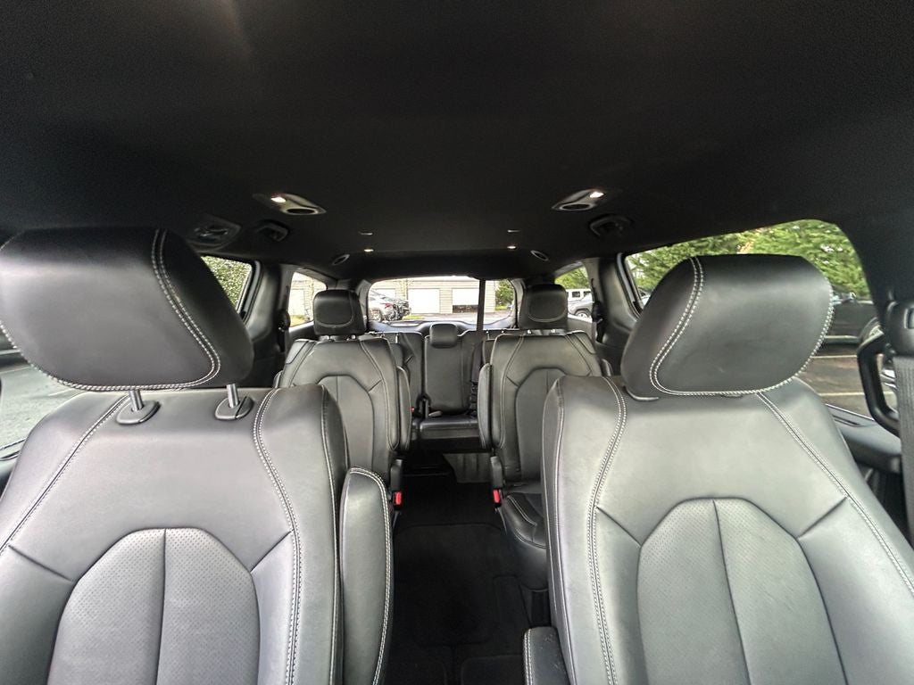 2025 Chrysler Pacifica Select