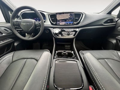2025 Chrysler Pacifica Hybrid Select Premium S Appearance