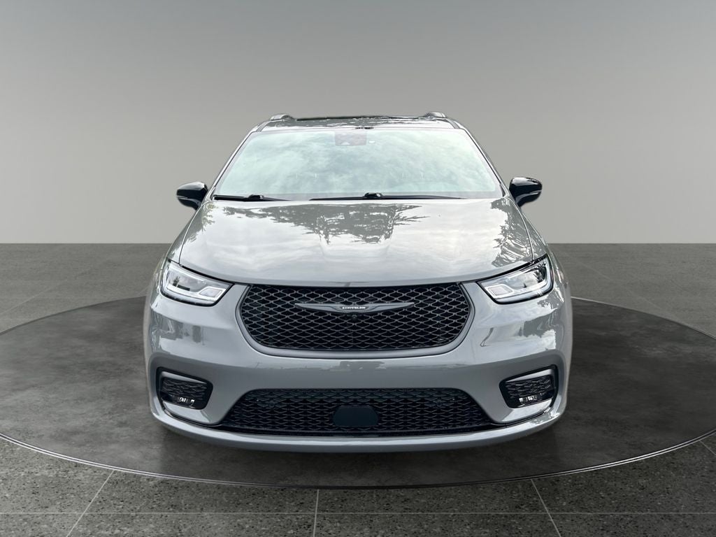 2025 Chrysler Pacifica Hybrid Select Premium S Appearance