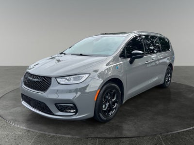 2025 Chrysler Pacifica Hybrid Select Premium S Appearance