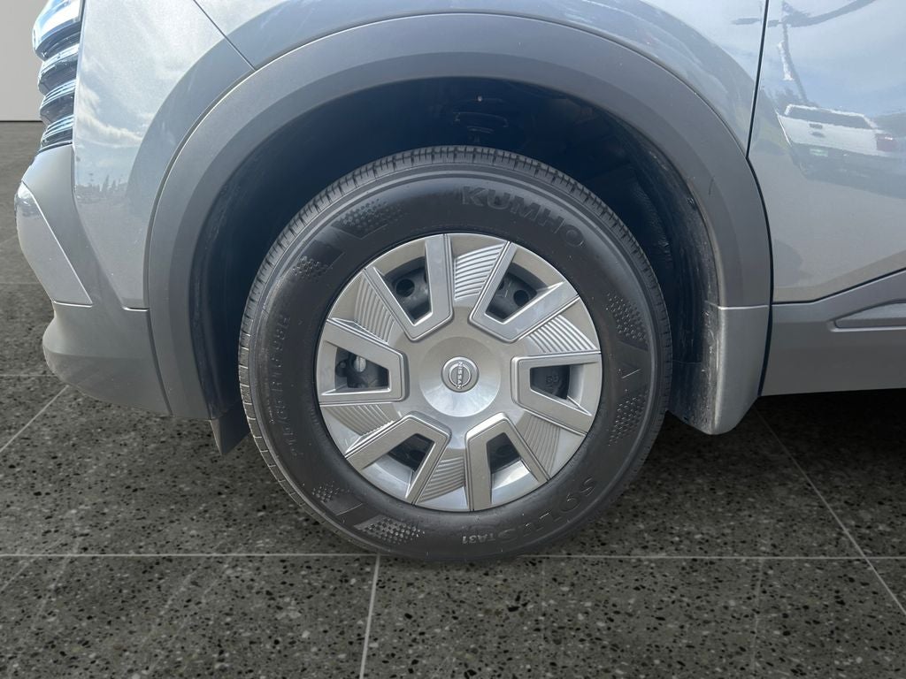 2025 Nissan Kicks S