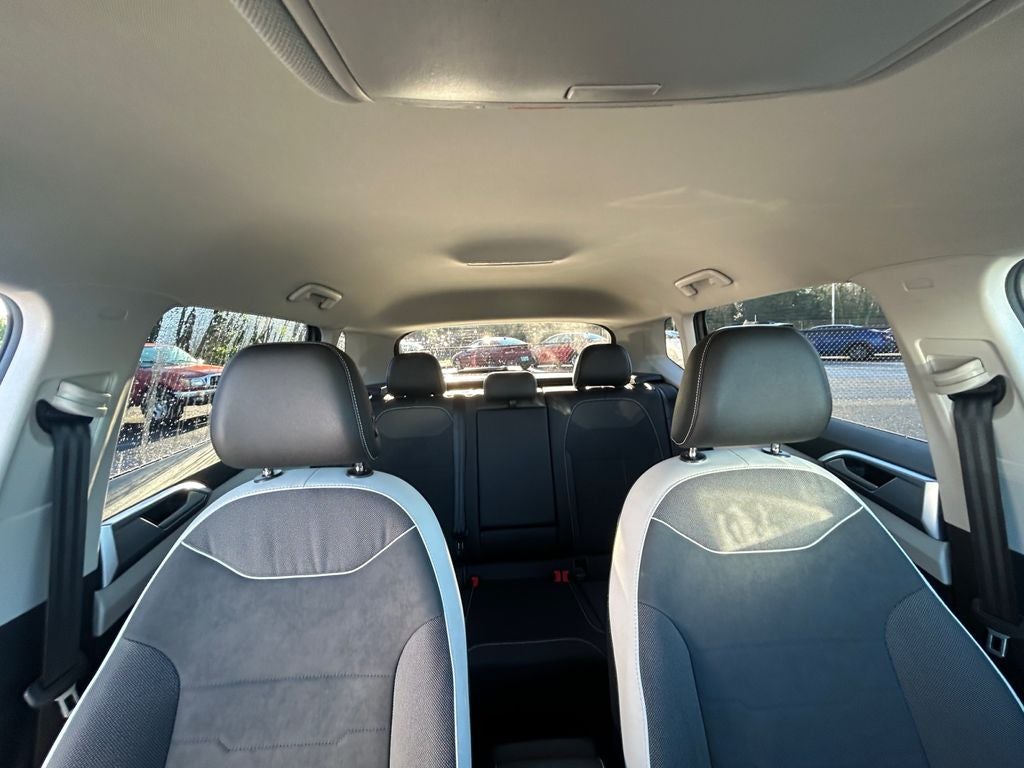 2025 Volkswagen Taos 1.5T SE