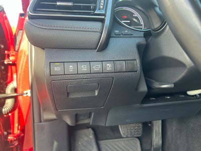 2020 Toyota Camry Hybrid XLE