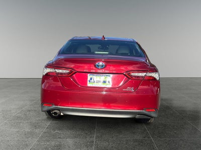 2020 Toyota Camry Hybrid XLE