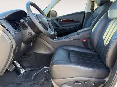 2017 INFINITI QX50 Base