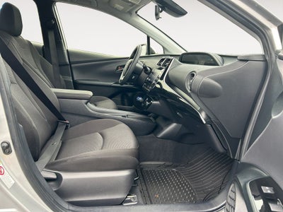 2021 Toyota Prius LE