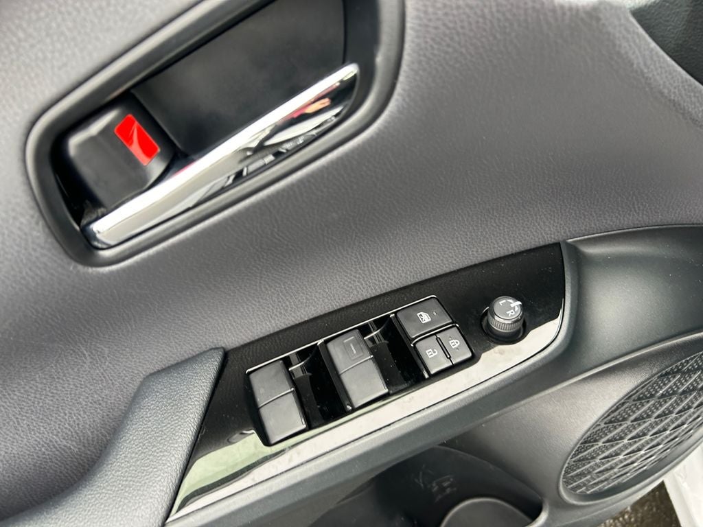 2021 Toyota Prius LE