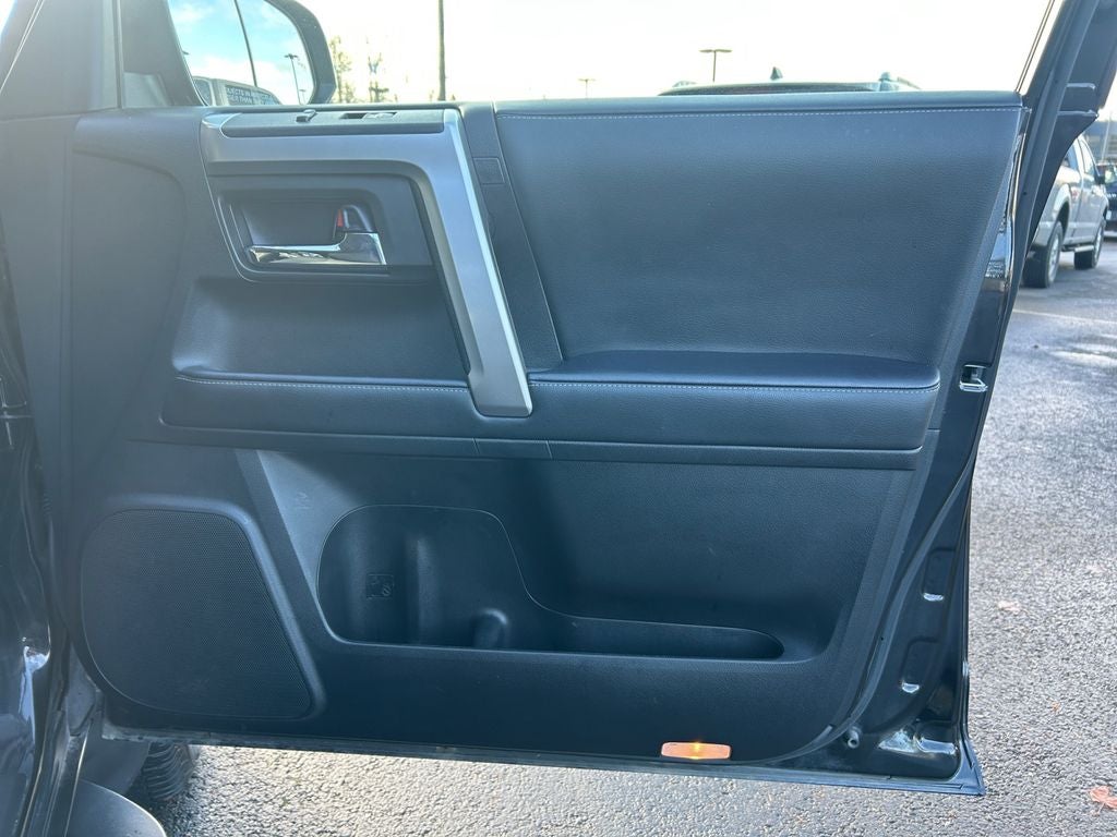 2022 Toyota 4Runner SR5 Premium W/ 3RD ROW