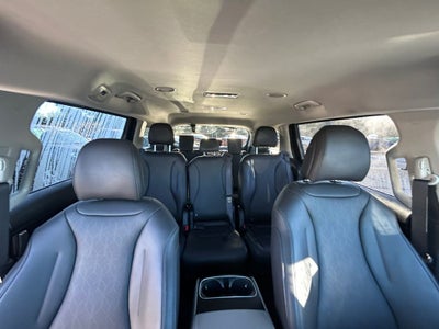 2025 Kia Carnival LXS