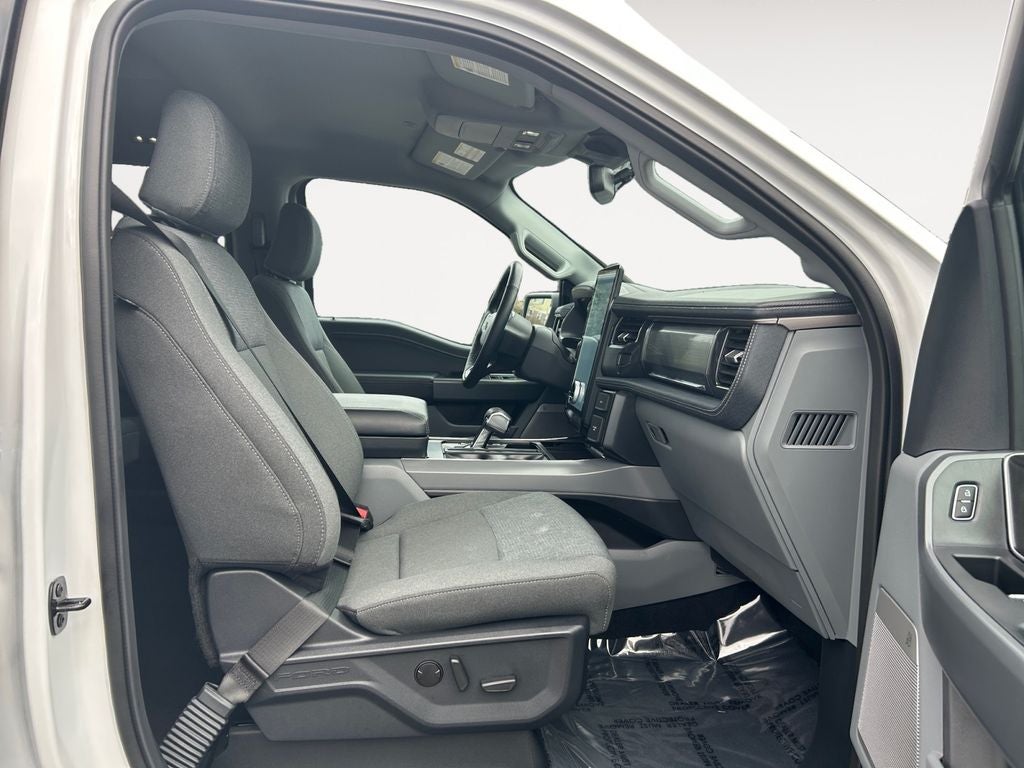 2024 Ford F-150 Lightning Flash