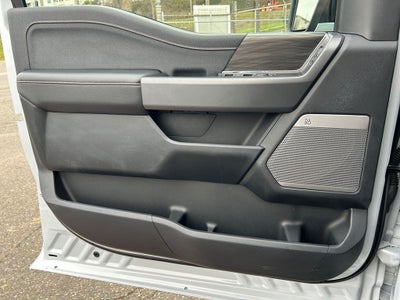 2025 Ford F-150 Lightning Lariat