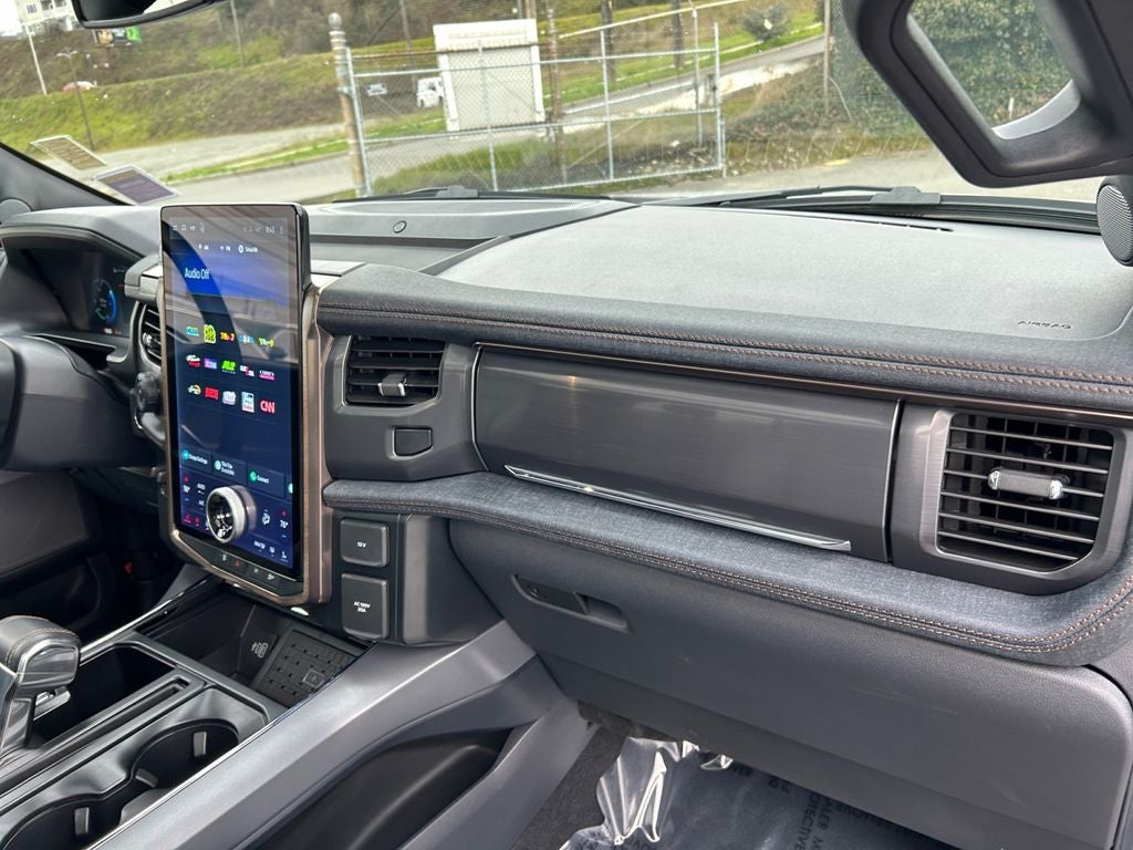 2025 Ford F-150 Lightning Lariat