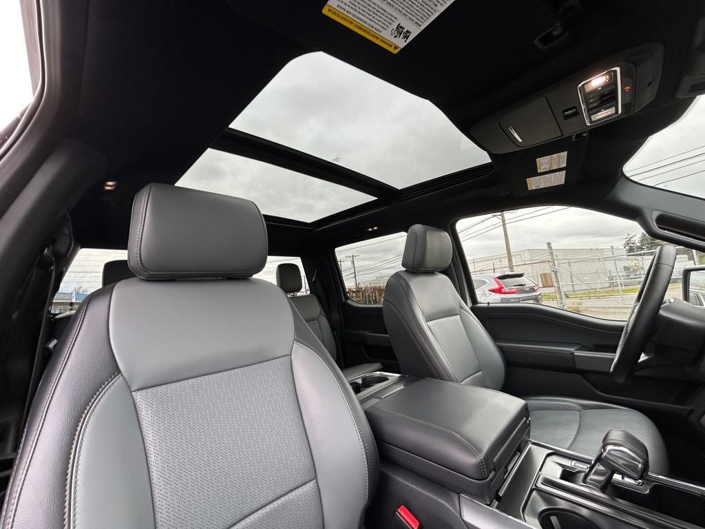 2025 Ford F-150 Lightning Lariat