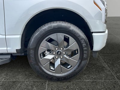 2025 Ford F-150 Lightning Lariat