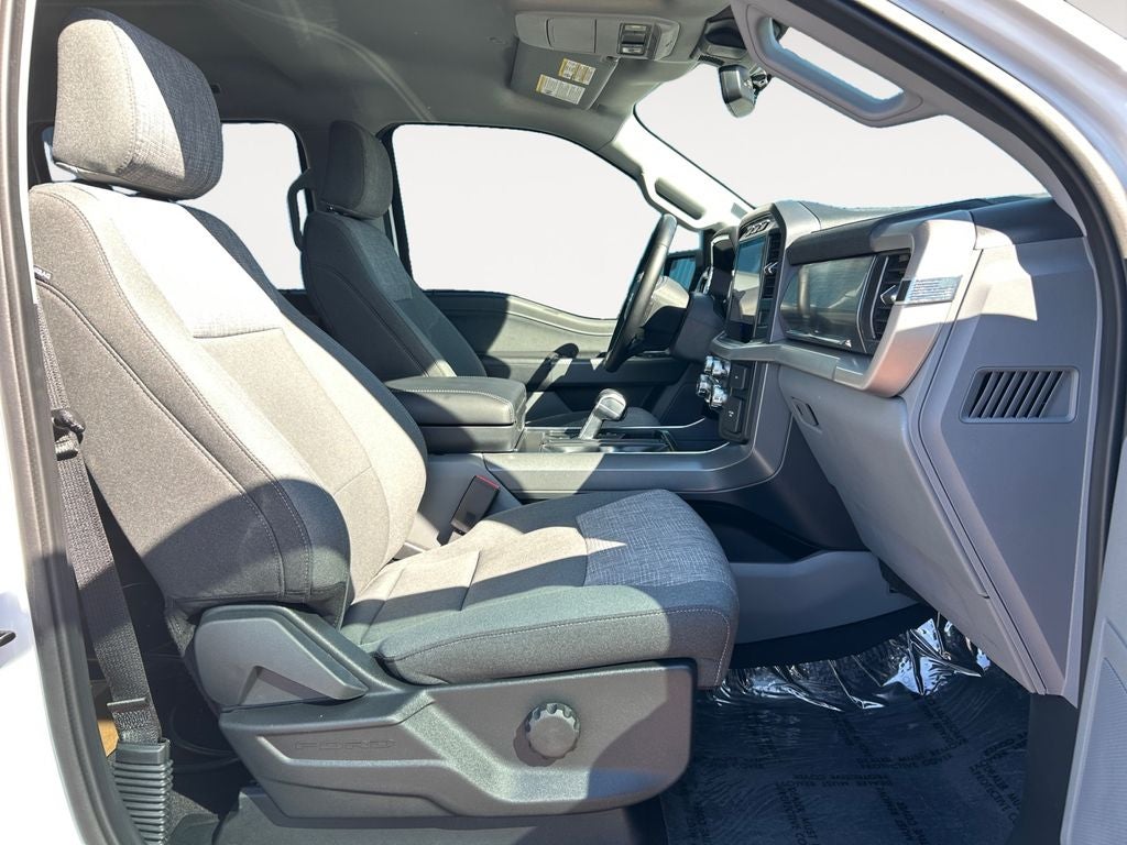 2023 Ford F-150 Lightning XLT