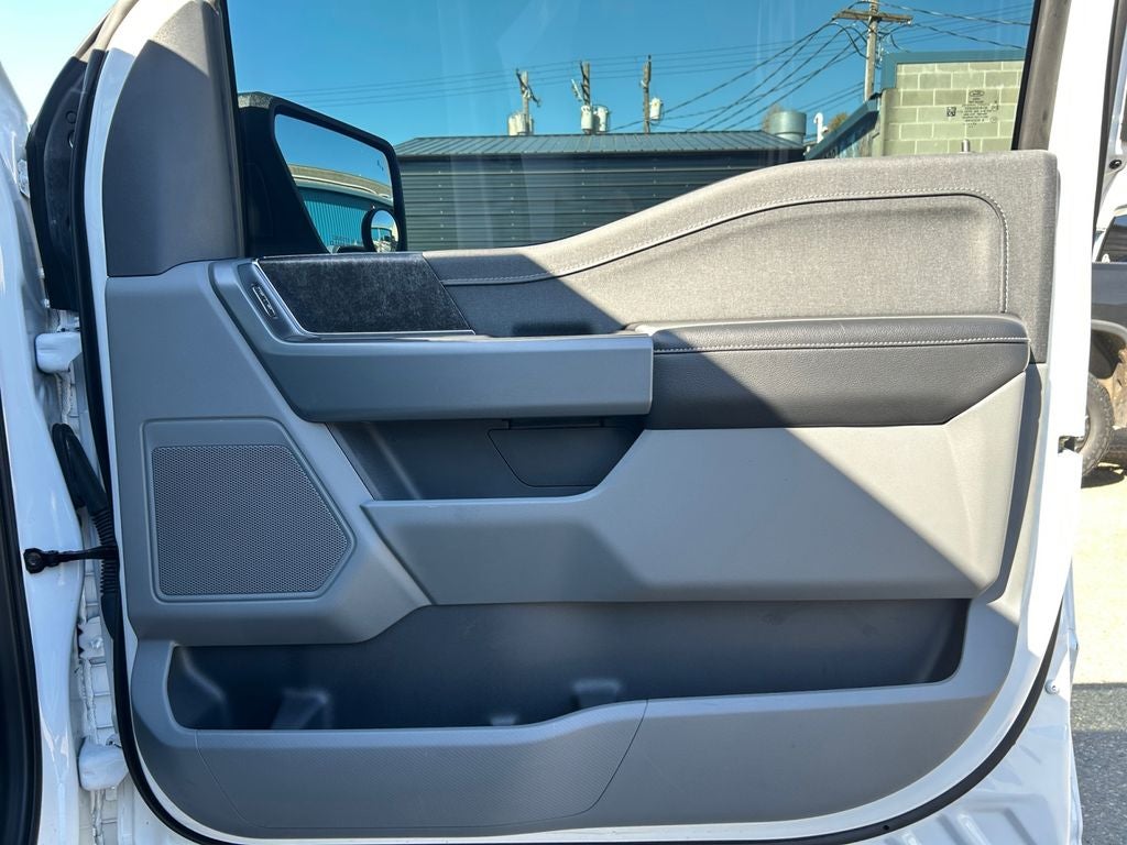 2023 Ford F-150 Lightning XLT