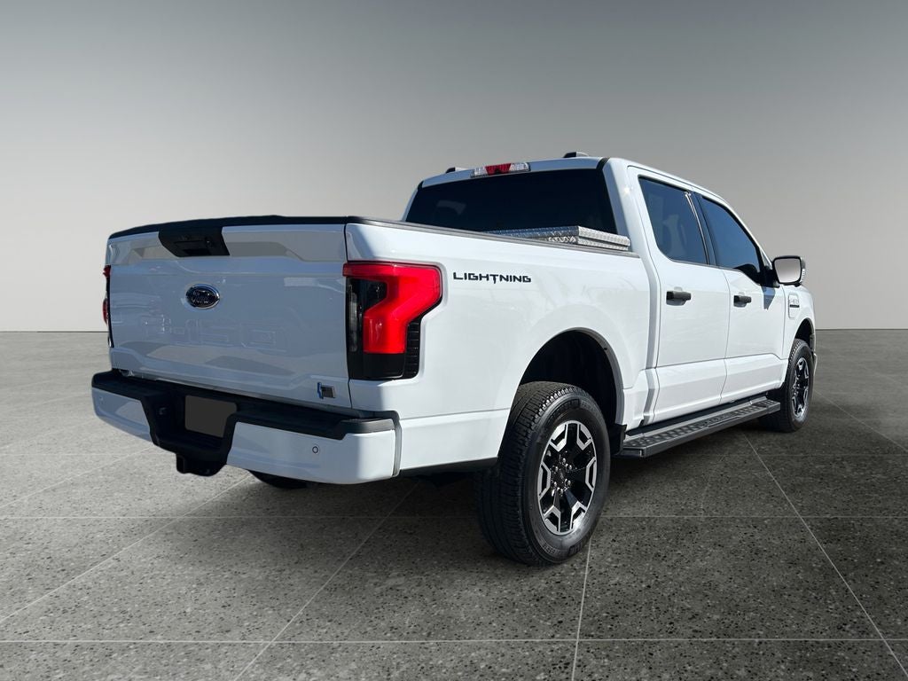 2023 Ford F-150 Lightning XLT