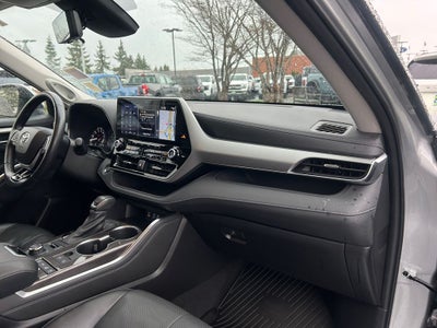 2022 Toyota Highlander Platinum