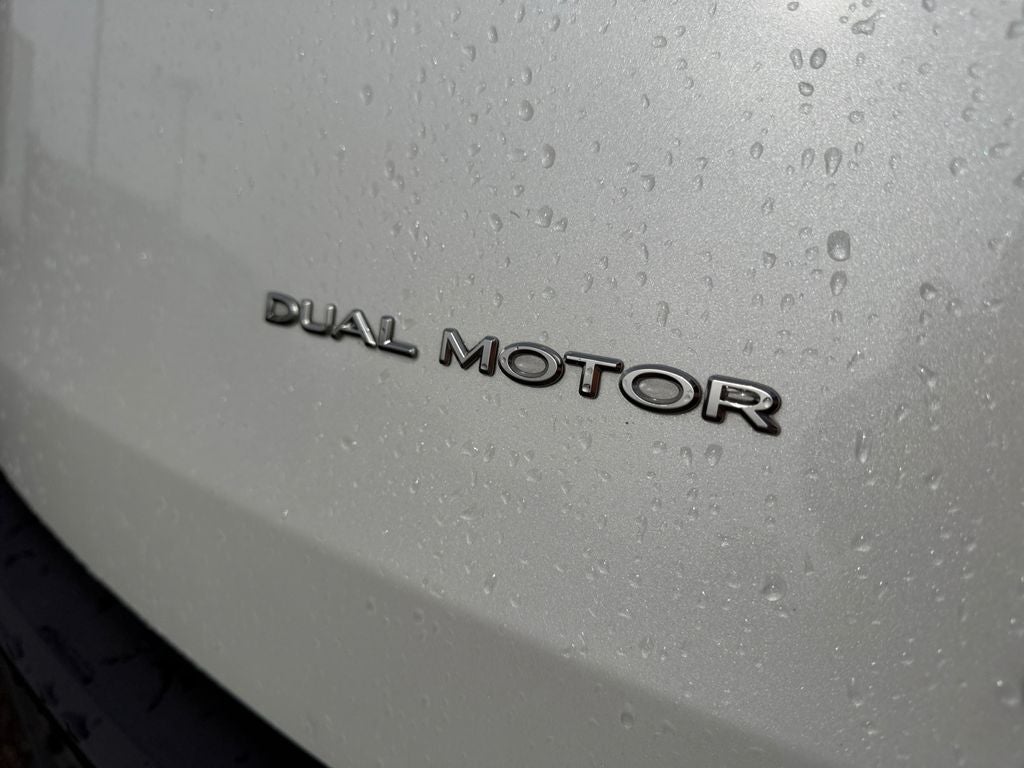 2026 Tesla Model Y Base