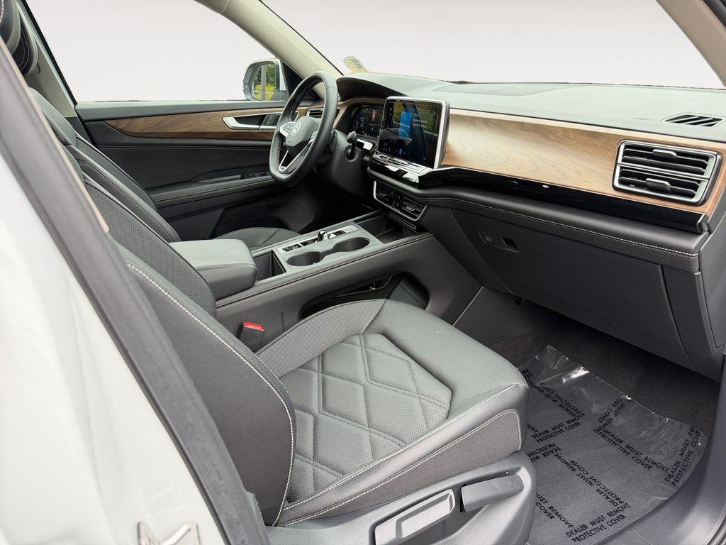 2024 Volkswagen Atlas 2.0T SE