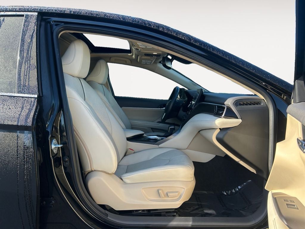 2022 Toyota Camry Hybrid XLE