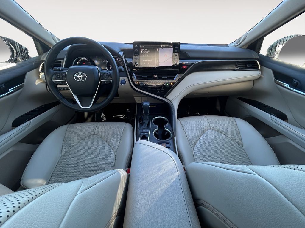 2022 Toyota Camry Hybrid XLE