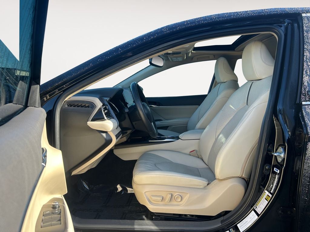 2022 Toyota Camry Hybrid XLE