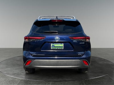 2022 Toyota Highlander Hybrid XLE