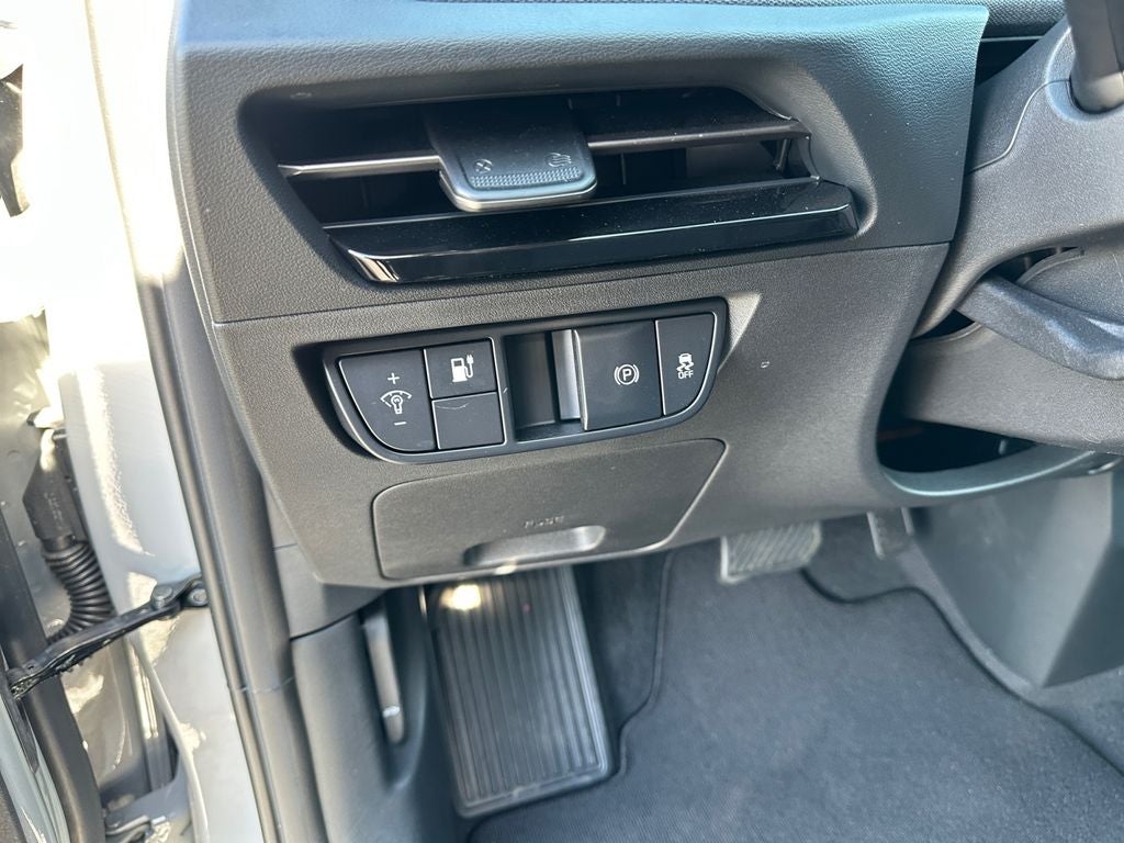 2025 Kia EV6 Light