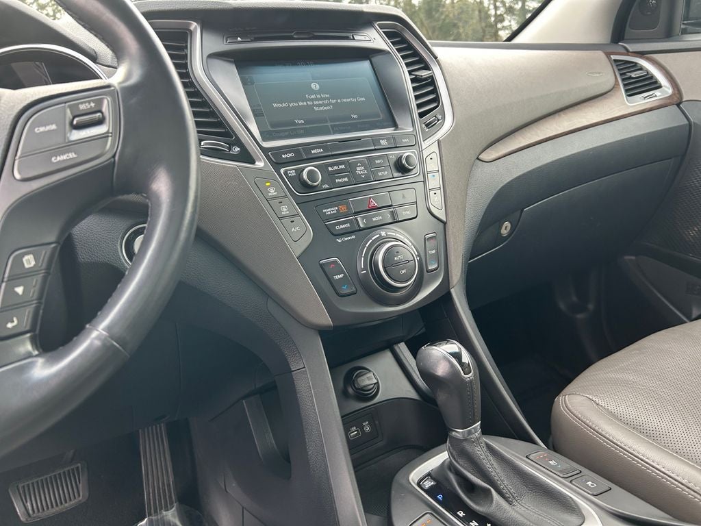 2017 Hyundai Santa Fe Limited Ultimate
