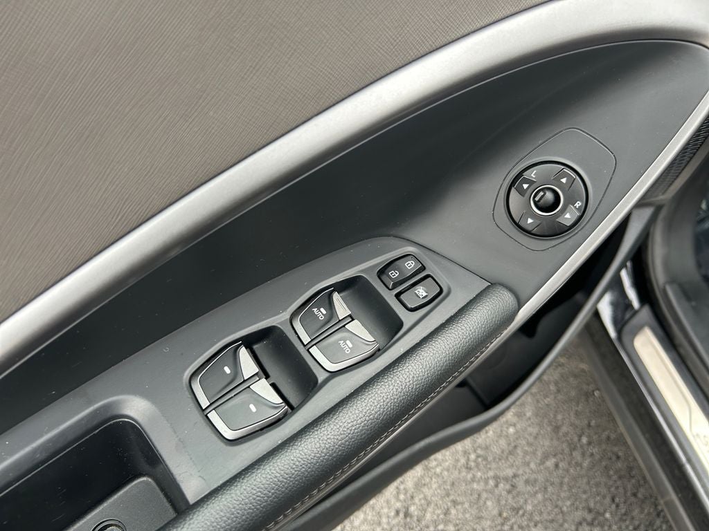 2017 Hyundai Santa Fe Limited Ultimate