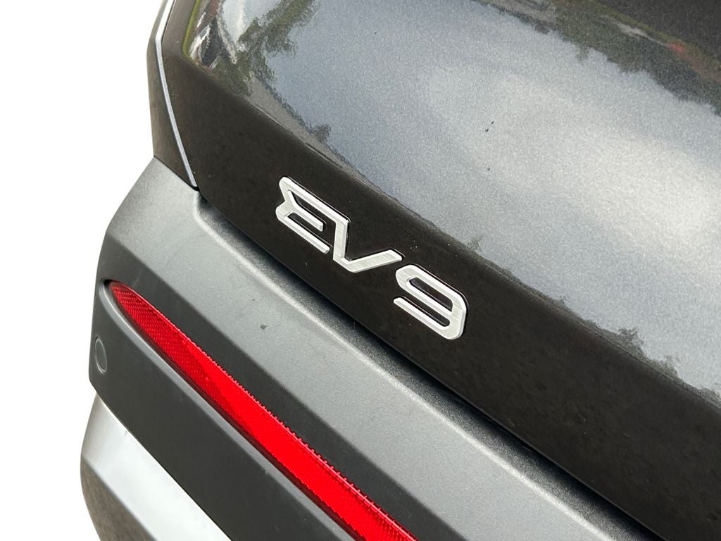 2024 Kia EV9 Wind