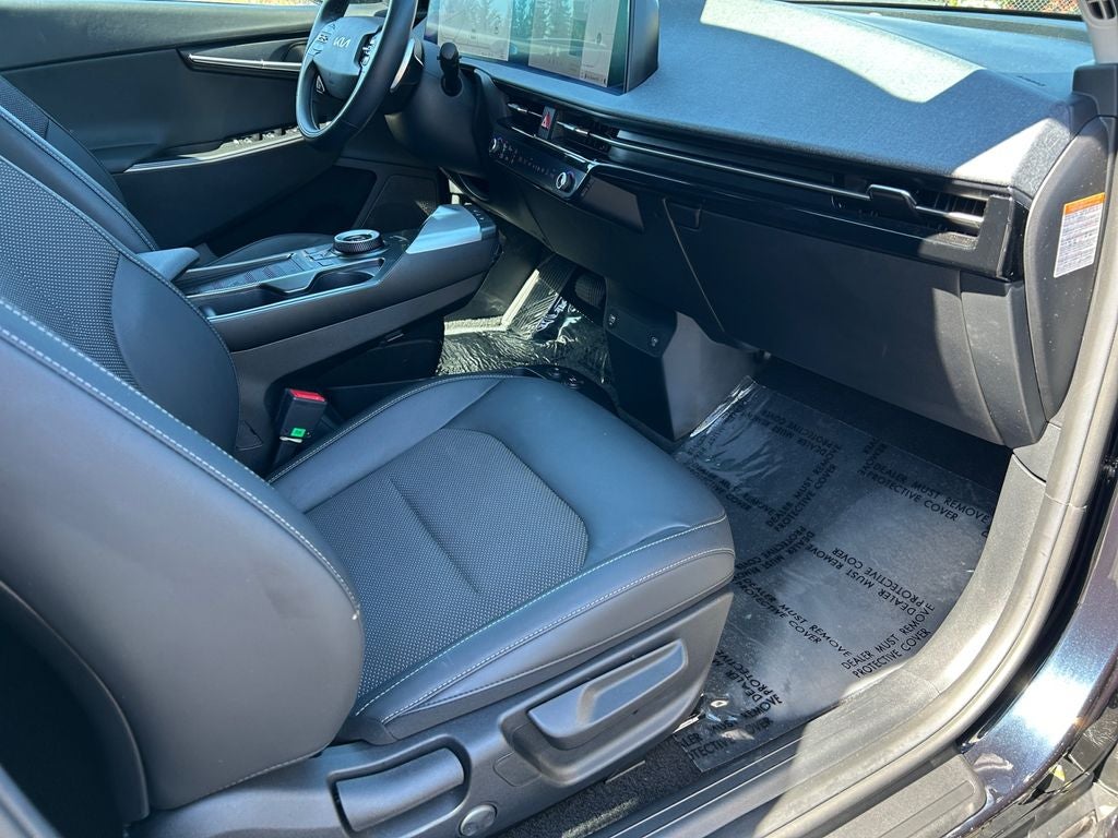 2024 Kia EV6 Light