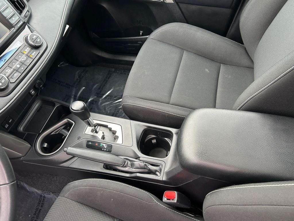 2017 Toyota RAV4 XLE 1 Owner Local