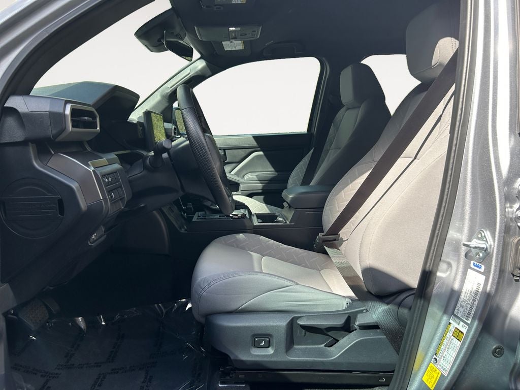 2025 Toyota TACOMA SR5 SR5