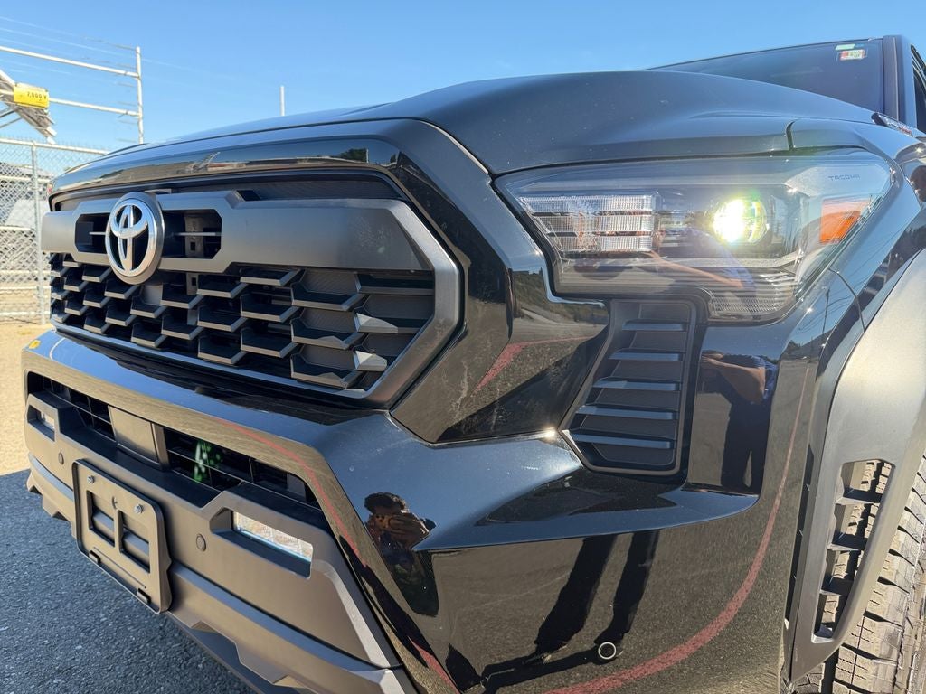 2025 Toyota Tacoma Hybrid TRD Off Road