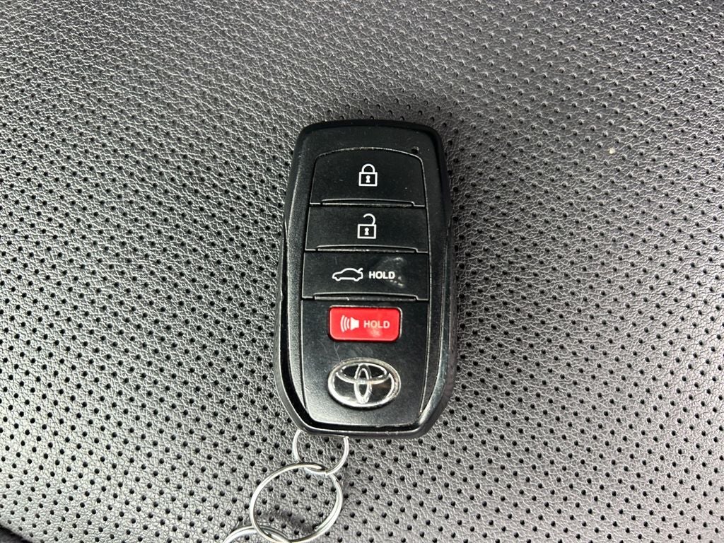 2025 Toyota CAMRY XLE