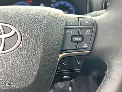 2025 Toyota CAMRY XLE