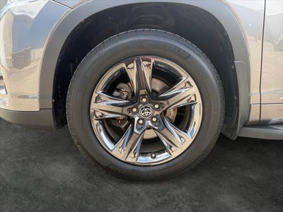 2018 Toyota Highlander Hybrid Limited Platinum 30 MPG