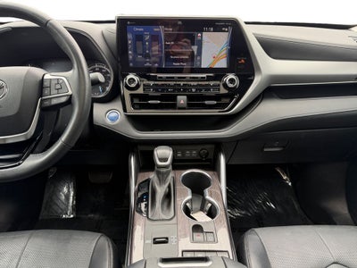 2022 Toyota Highlander Hybrid Platinum
