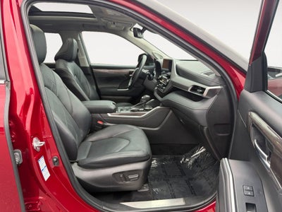 2022 Toyota Highlander Hybrid Platinum