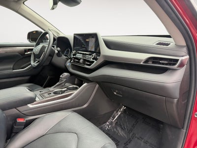 2022 Toyota Highlander Hybrid Platinum